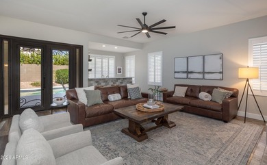 Beautiful 6-bed home in Club West's Dove Canyon! High end - photo 20