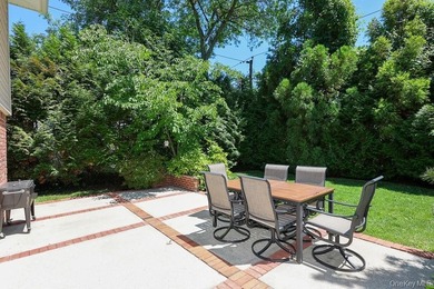 This is the home you've been waiting for. Multilevel home in the - photo 38