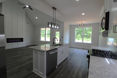 Beautiful new custom home located in a desirable Lake Murray - photo 8