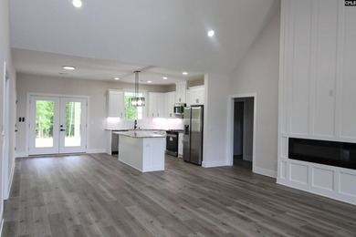 Beautiful new custom home located in a desirable Lake Murray - photo 8
