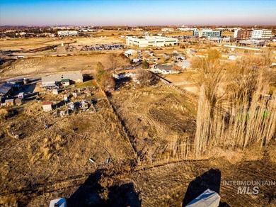 Bring your investors! Great location for so many things,. This - photo 1