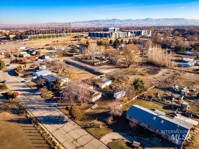Bring your investors! Great location for so many things,. This - photo 4