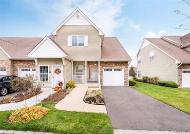 (private lake, pond, coastal) Condo For Sale in Mount Sinai New York