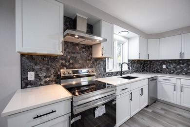 This is a 10/10! Beautifully transformed spacious ranch in the - photo 24