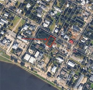 New construction in the heart of historic Old Mandeville. These