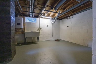 This is a 10/10! Beautifully transformed spacious ranch in the - photo 35