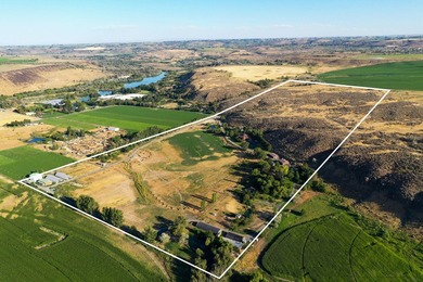Discover 77 acres in the magical Hagerman Snake River Valley - photo 2