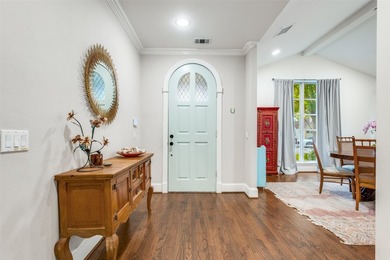 Completely updated and expanded in the highly sought-after - photo 3