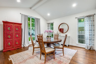 Completely updated and expanded in the highly sought-after - photo 4