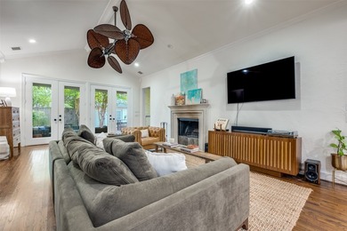 Completely updated and expanded in the highly sought-after - photo 10