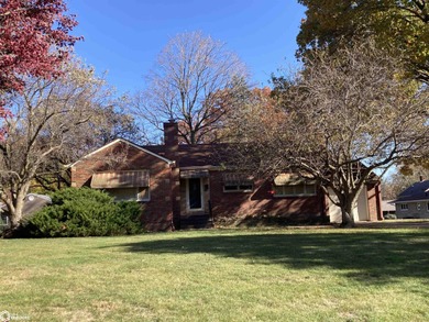 Mississippi River - Des Moines County Home Sale Pending in Burlington Iowa