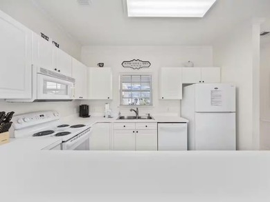 1 CAR GARAGE INCLUDED, PERFECTLY LOCATED, METICULOUSLY MAINT - photo 12