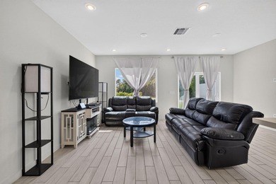 Built in 2023, this beautifully maintained 3-bedroom, 2 - photo 12