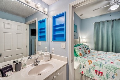 Stunning top-floor Gulf-view condo in Gulf Place! There are many - photo 13