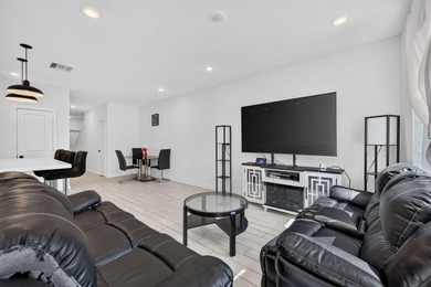 Built in 2023, this beautifully maintained 3-bedroom, 2 - photo 15