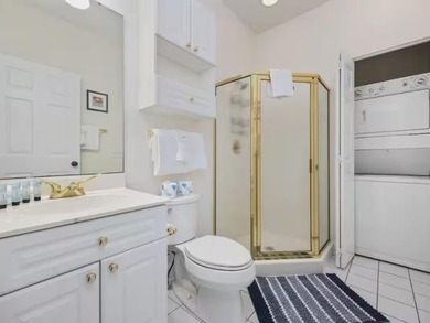 1 CAR GARAGE INCLUDED, PERFECTLY LOCATED, METICULOUSLY MAINT - photo 20