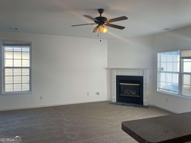 Welcome to your new residence in the coveted Lakes at Cedar - photo 20