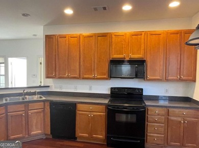 Welcome to your new residence in the coveted Lakes at Cedar - photo 21