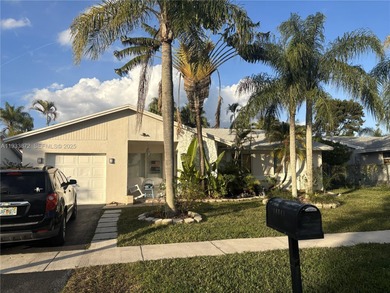 Weston Lakes Area Home For Sale in Weston Florida