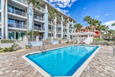 Stunning top-floor Gulf-view condo in Gulf Place! There are many - photo 24