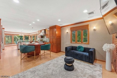 Exceptional custom ranch showcasing quality craftsmanship - photo 4