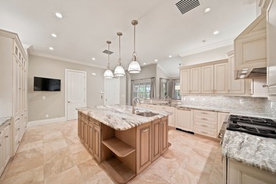 Welcome to an extraordinary estate in Pine Ridge, where over 8 - photo 16