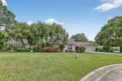 Welcome to Marsh Landings at PGA Village! This 3-bedroom, 3-bath - photo 4