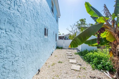 ''Experience Florida Keys living at its best! This stunning 3 - photo 15