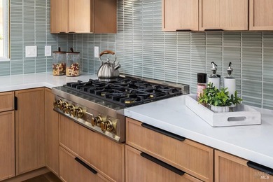 Spoil yourself - You deserve it - Designer Showcase Estate with - photo 22