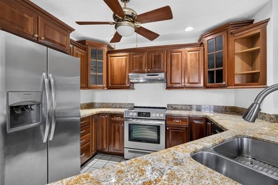 Welcome to this charming 3-bedroom, 2.5-bathroom townhouse - photo 23