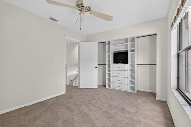 Welcome to this charming 3-bedroom, 2.5-bathroom townhouse - photo 34