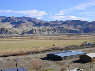 Located in the heart of Idaho, this remarkable 1,480-acre ranch - photo 5