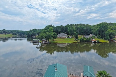 Lake life is supposed to be easy, and this one delivers from the - photo 38