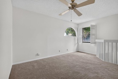 Welcome to this charming 3-bedroom, 2.5-bathroom townhouse - photo 39
