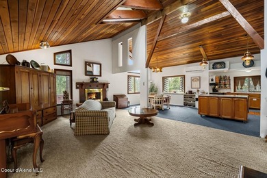 PRIVATE SANCTUARY CLOSE TO TOWN. Imagine living in a beautiful - photo 42