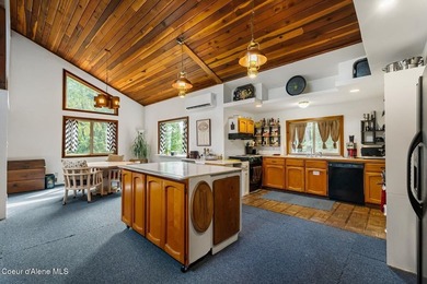 PRIVATE SANCTUARY CLOSE TO TOWN. Imagine living in a beautiful - photo 44