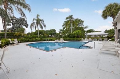Welcome to this charming 3-bedroom, 2.5-bathroom townhouse - photo 49