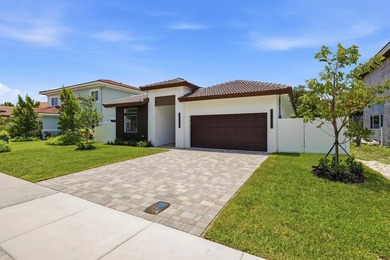 Located in Pine Cone Estates private gated community. Best value - photo 2