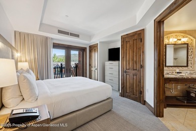 2024 renovations completed (including new decor, furniture - photo 13