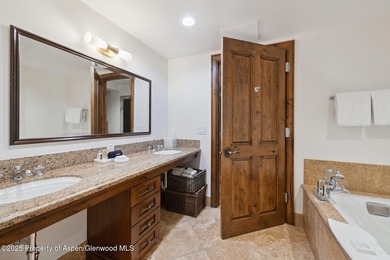 2024 renovations completed (including new decor, furniture - photo 18