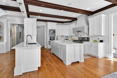 Luxury and a refined lifestyle are waiting for you here inside - photo 23