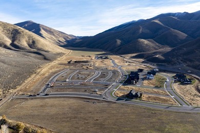 Located in majestic Quigley Canyon, Quigley Farm has been - photo 4
