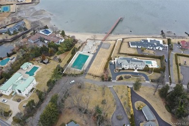 Presenting a spectacular 1.23 acre prime Kings Point waterfront - photo 7
