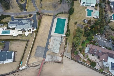 Presenting a spectacular 1.23 acre prime Kings Point waterfront - photo 8