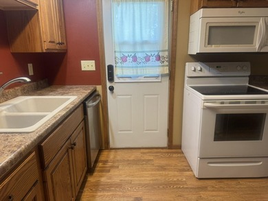 Additional listing photo 3