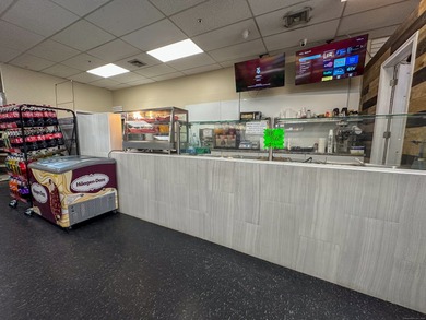 Investors take notice! Fully operational grocery/convenience