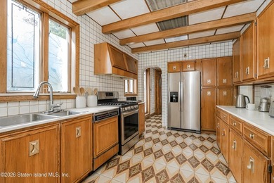 Come and see this magnificent one family detached home in the - photo 44