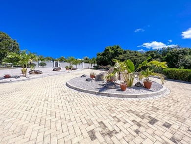 Experience refined Caribbean living in this magnificent villa - photo 3