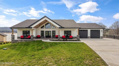 Cherokee Lake Home For Sale in Bean Station Tennessee