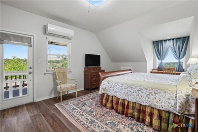 WELCOME TO A MOVE-IN-READY MASTERPIECE IN THE HEART OF THE TEXAS - photo 11